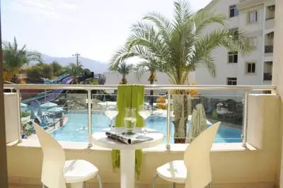 کاسموپولیتن ریزورت مارماریس